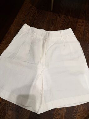 Zara Cream High-Waist Tailored Bermuda Shorts